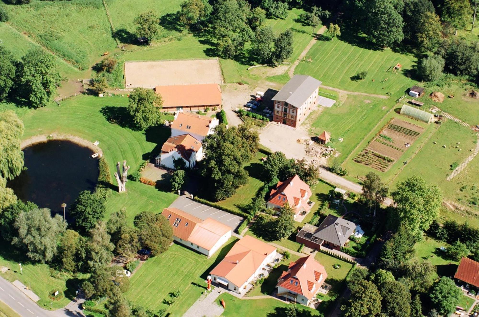 Ferienanlage Gutshaus Gramkow Exterior photo