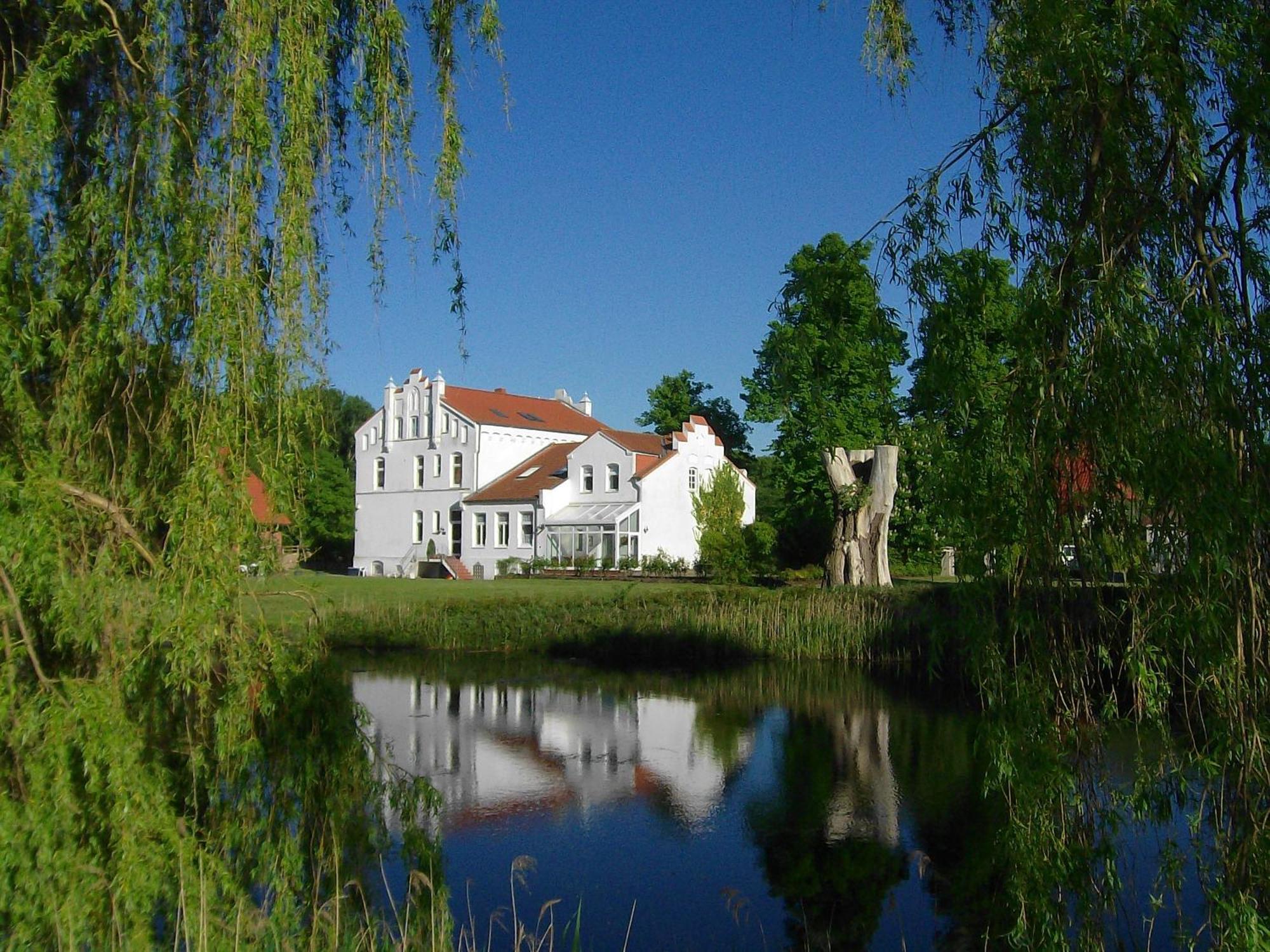 Ferienanlage Gutshaus Gramkow Exterior photo